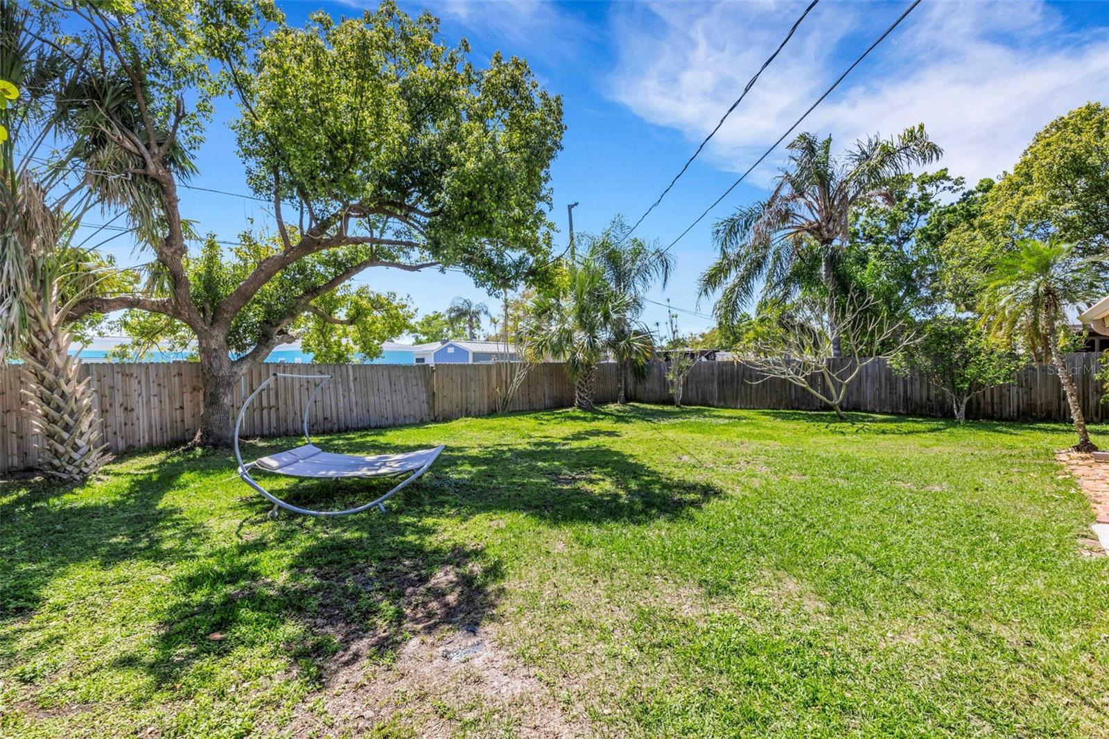 Image 33 of 38 For 11436 Ridgewood Circle