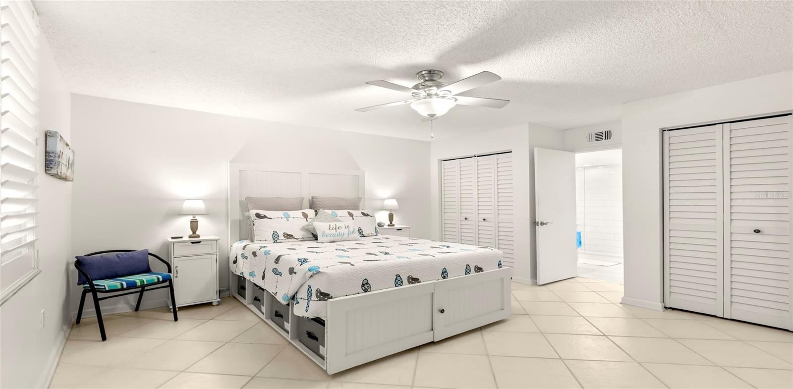 Image 19 of 31 For 1848 Shore Drive S 402