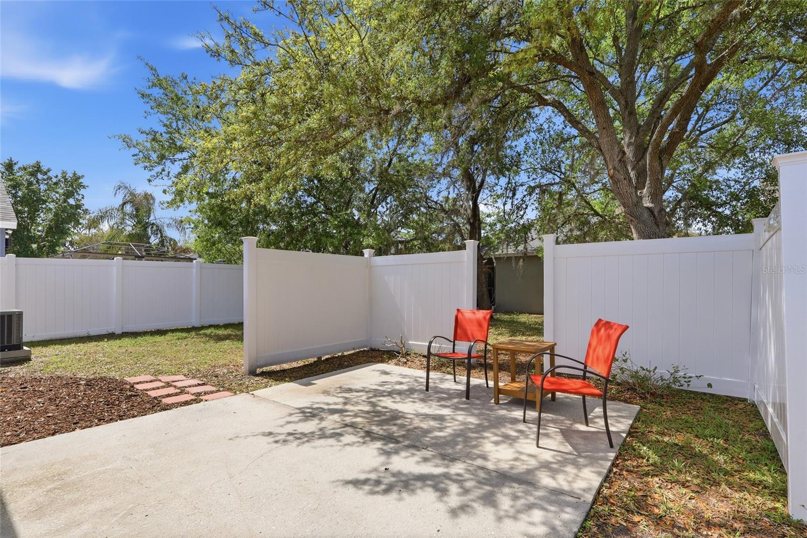 Image 17 of 25 For 4548 White Bay Circle