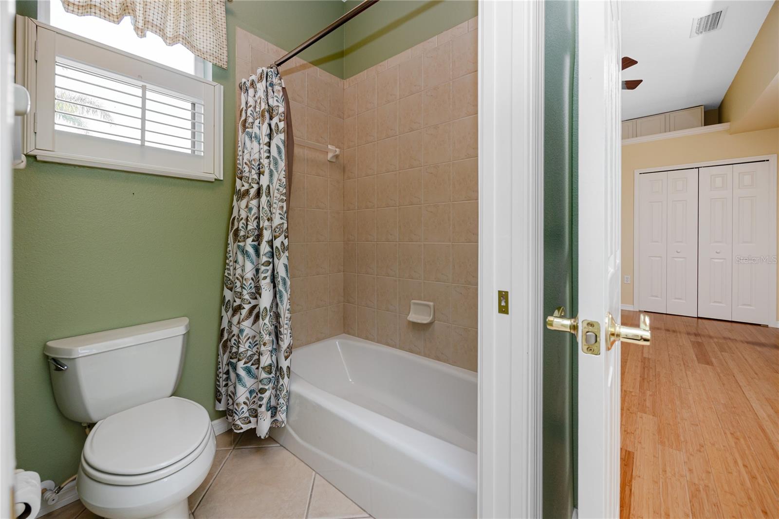 Image 32 of 49 For 9411 54th Court E