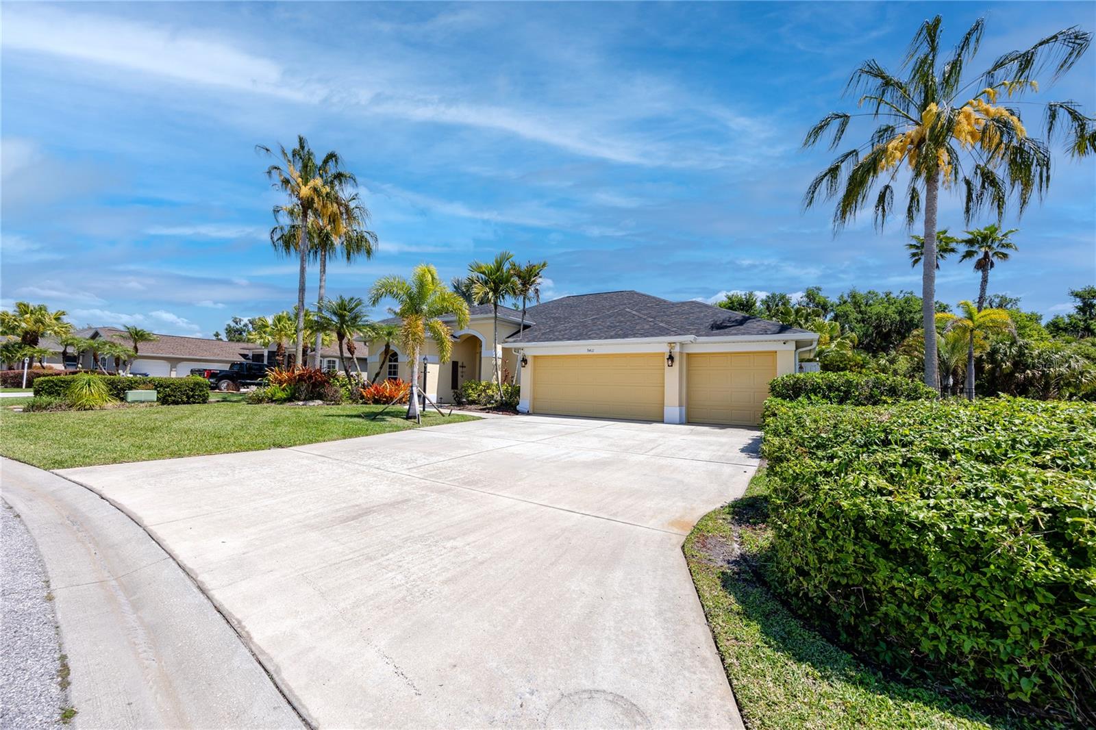 Image 5 of 49 For 9411 54th Court E