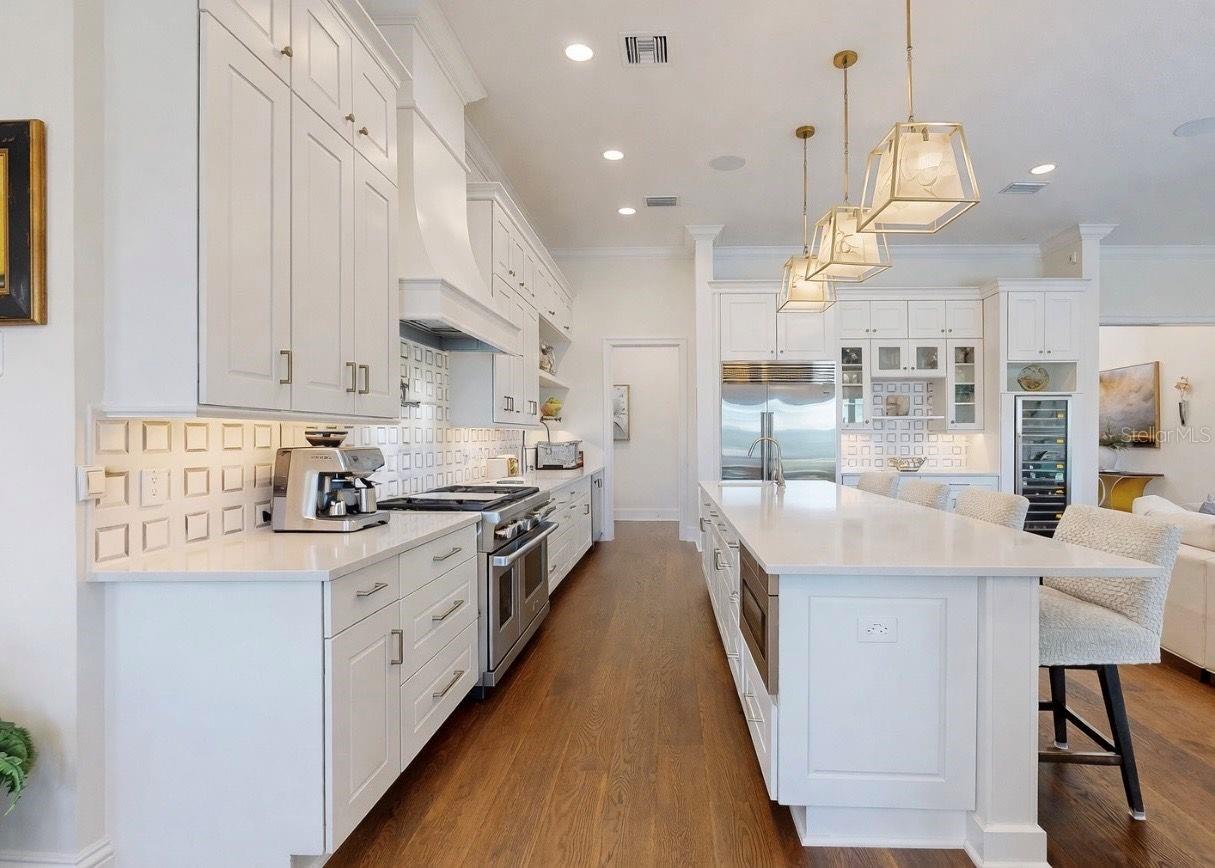 Listing photo id 18 for 716 Pinckney Drive