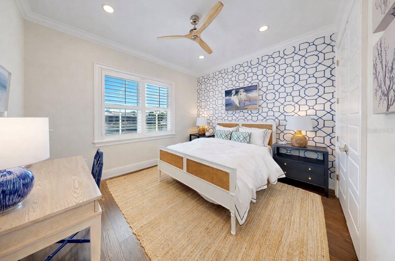 Listing photo id 30 for 716 Pinckney Drive