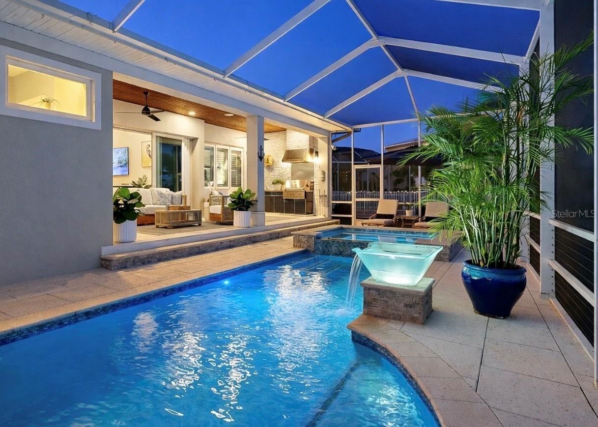 Listing photo id 2 for 716 Pinckney Drive