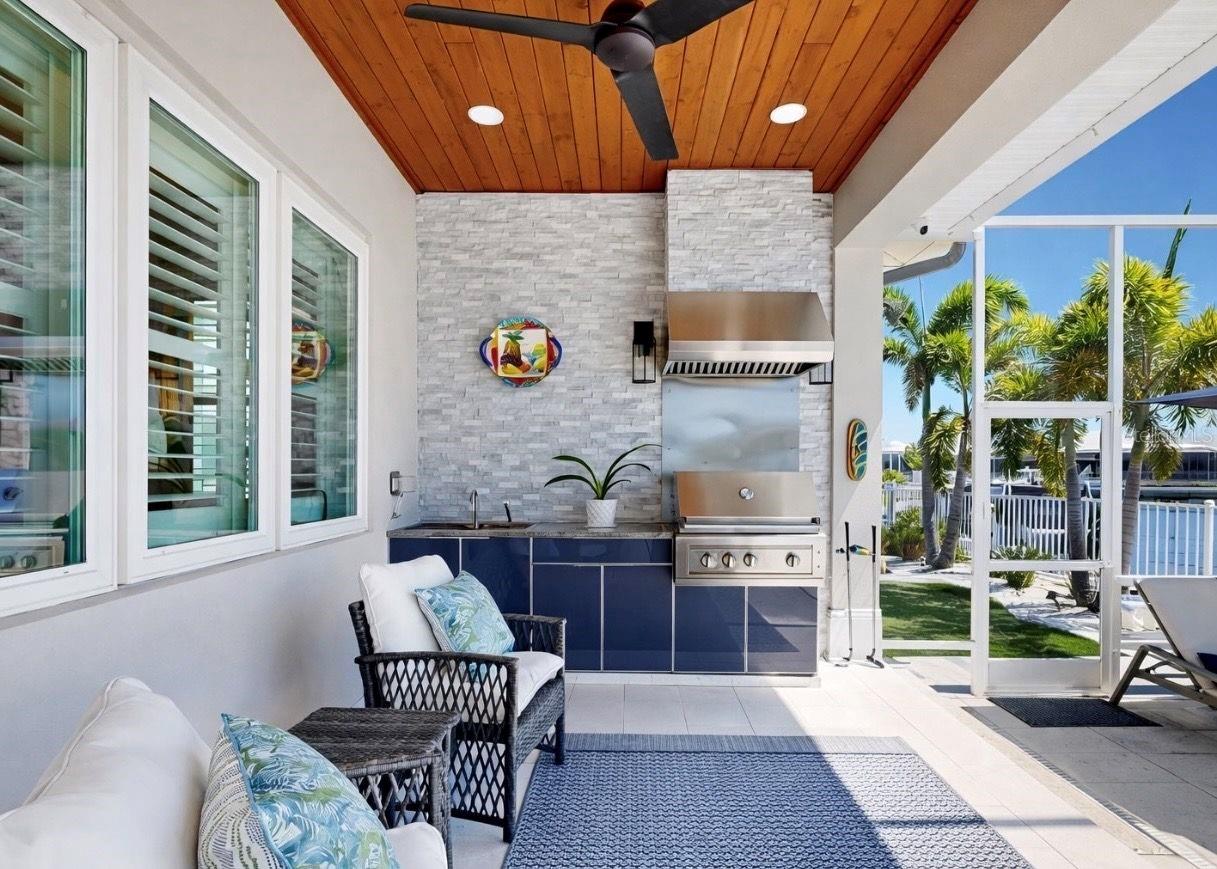 Listing photo id 42 for 716 Pinckney Drive