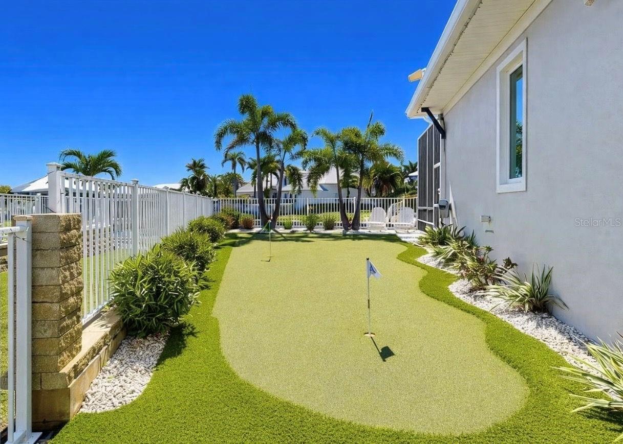 Listing photo id 45 for 716 Pinckney Drive