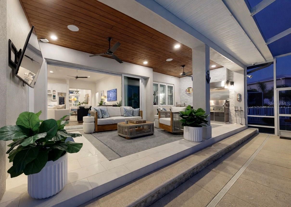 Listing photo id 47 for 716 Pinckney Drive