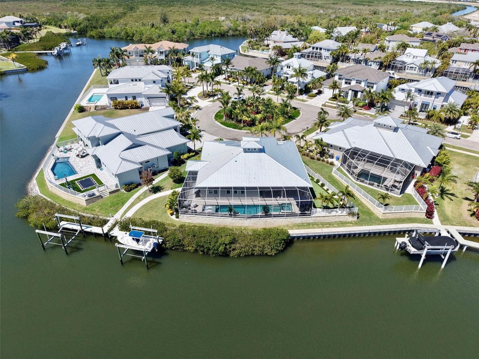 Listing photo id 59 for 716 Pinckney Drive