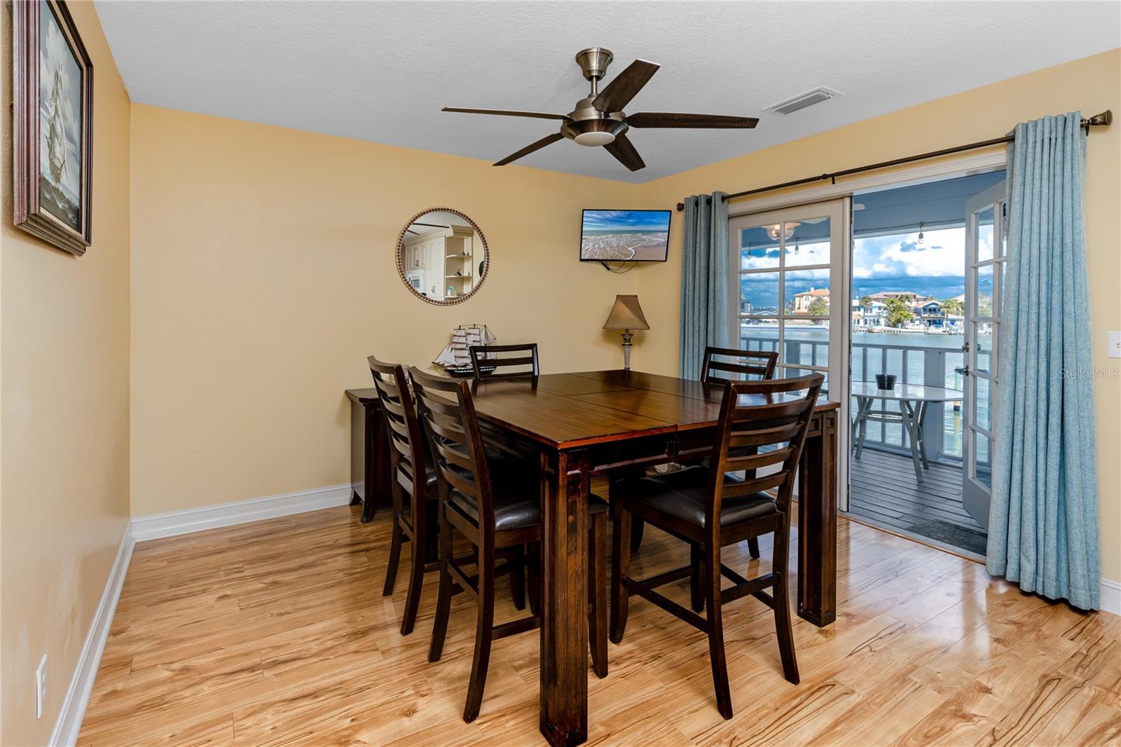 Image 13 of 64 For 2601 Bay Boulevard