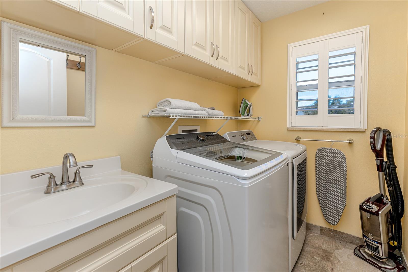 Image 29 of 64 For 2601 Bay Boulevard