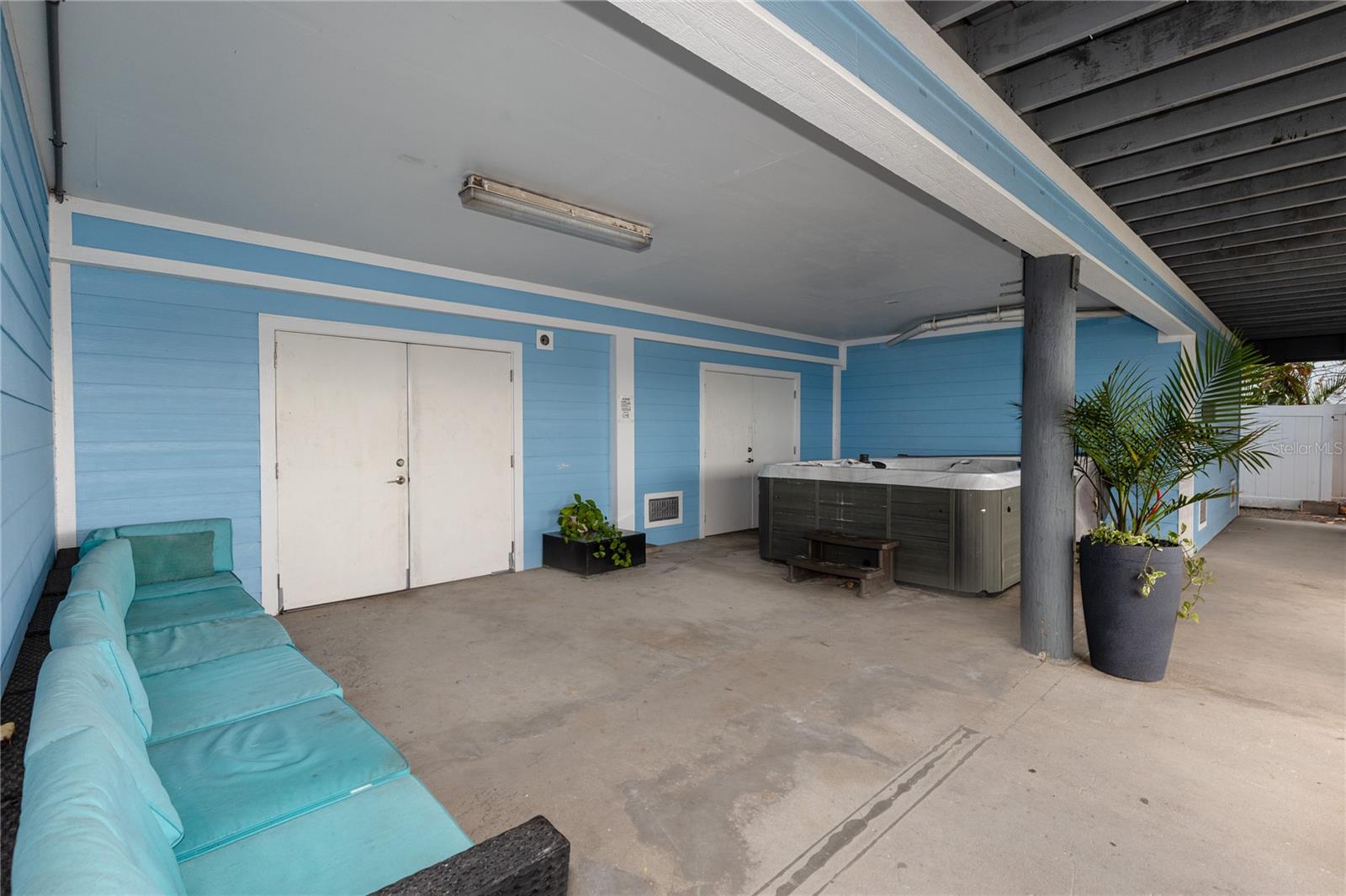 Image 31 of 64 For 2601 Bay Boulevard