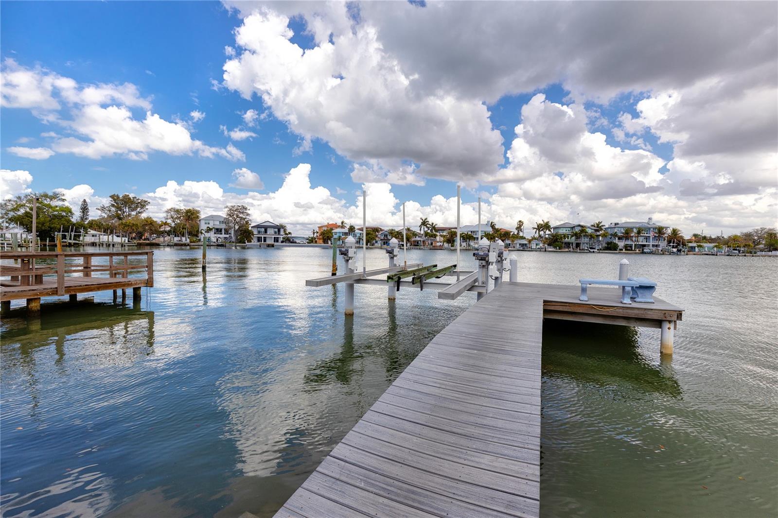 Image 37 of 64 For 2601 Bay Boulevard