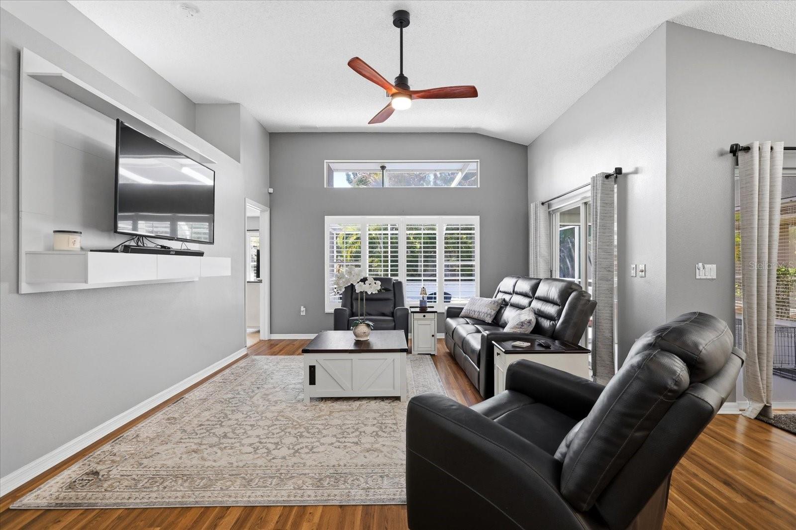 Image 15 of 43 For 1809 Orchardgrove Avenue