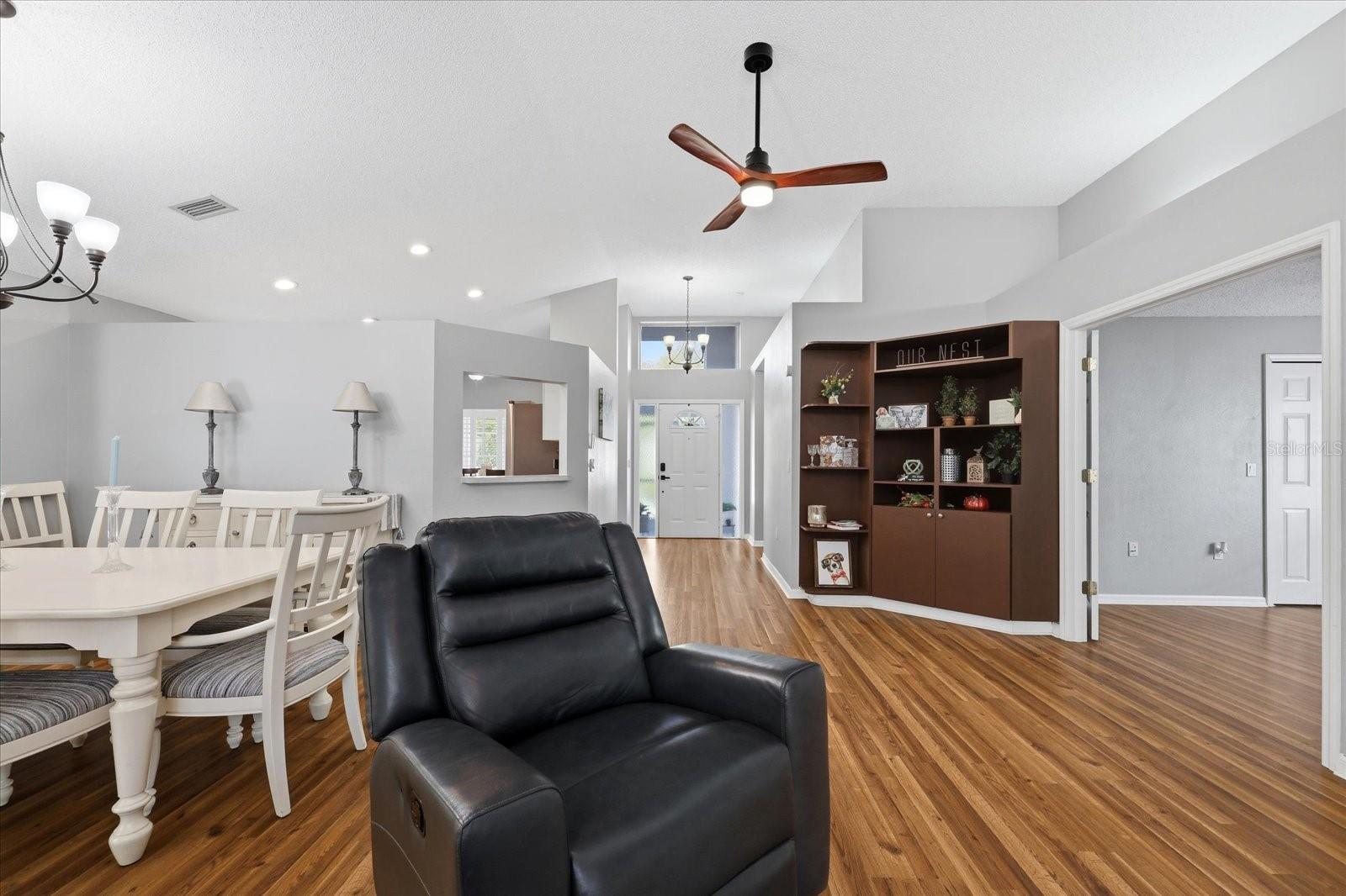 Image 16 of 43 For 1809 Orchardgrove Avenue