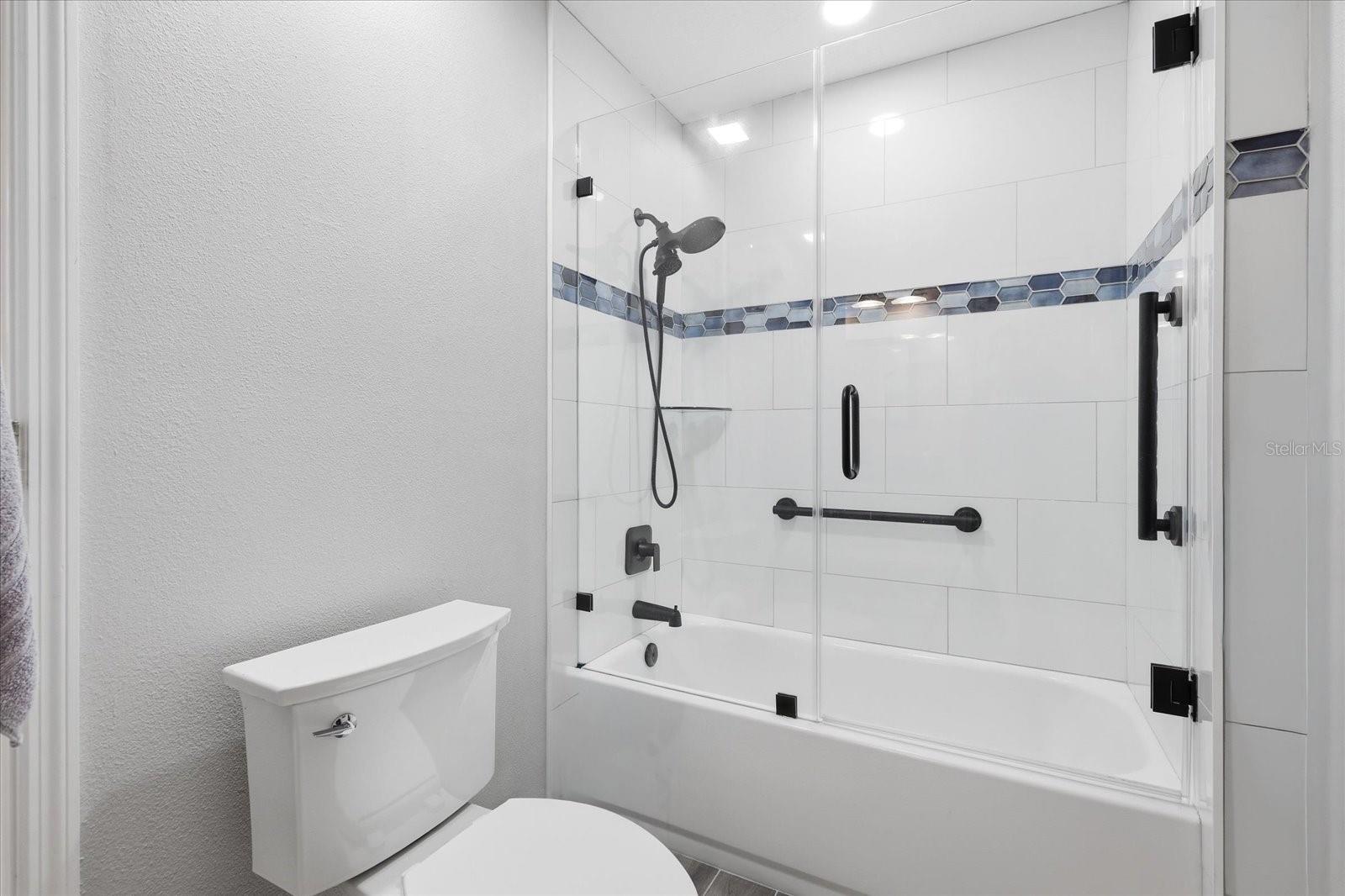 Image 26 of 43 For 1809 Orchardgrove Avenue