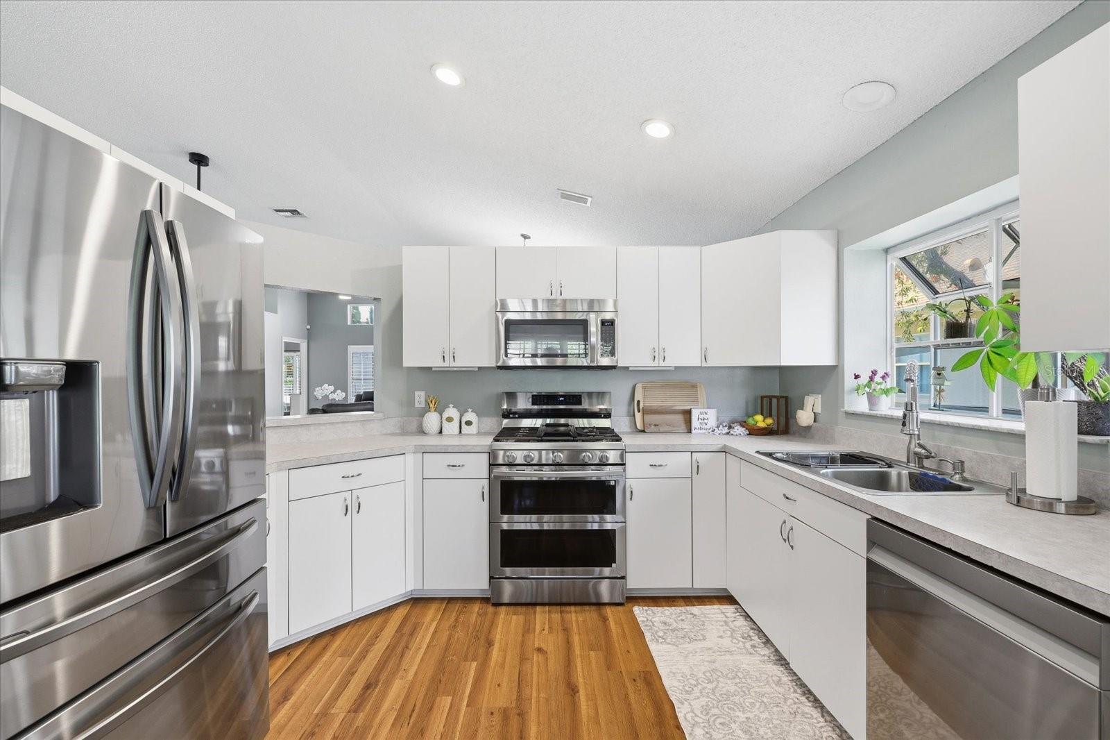 Image 8 of 43 For 1809 Orchardgrove Avenue