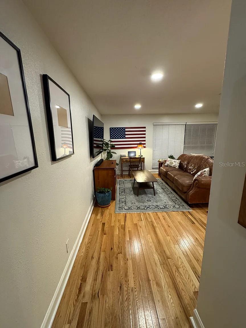 Image 10 of 45 For 606 Glen Avenue 9