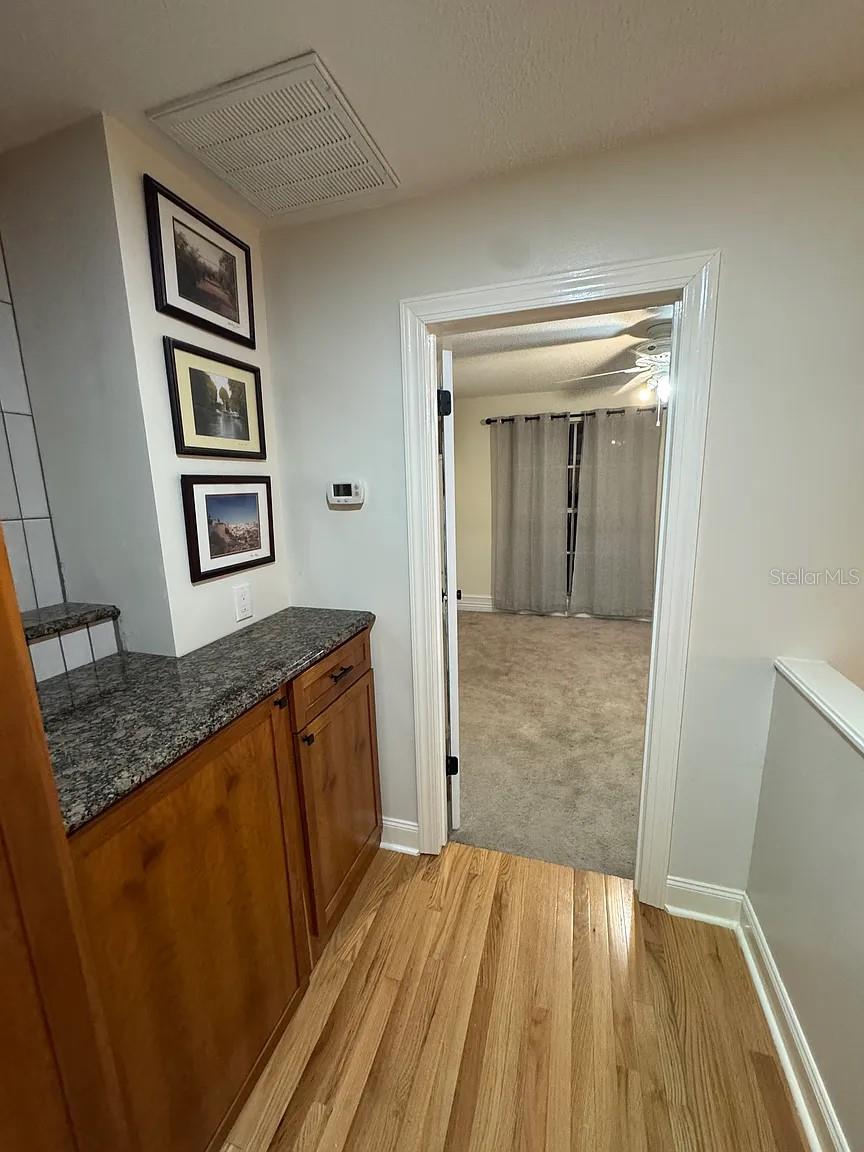 Image 26 of 45 For 606 Glen Avenue 9