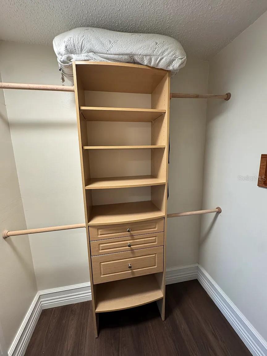 Image 35 of 45 For 606 Glen Avenue 9