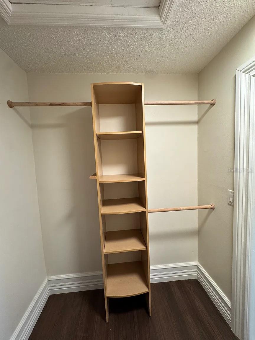 Image 36 of 45 For 606 Glen Avenue 9