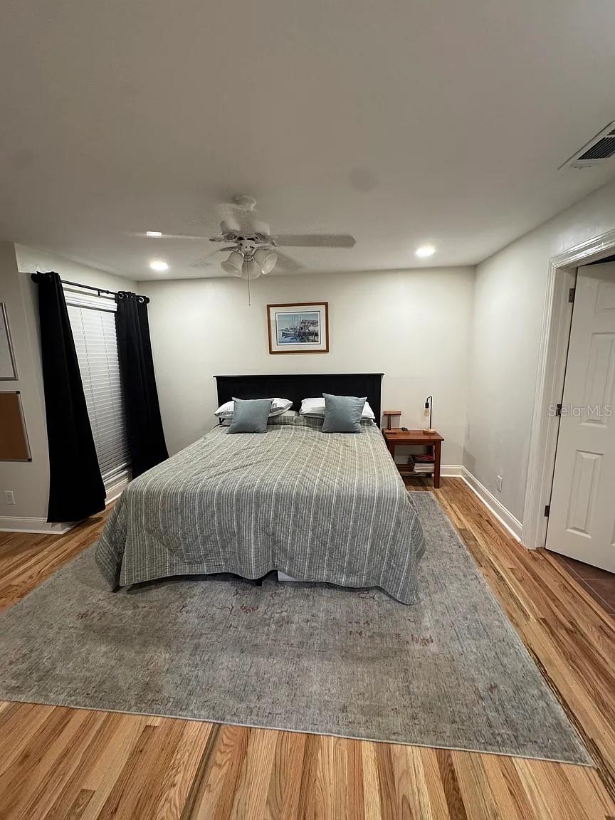 Image 37 of 45 For 606 Glen Avenue 9