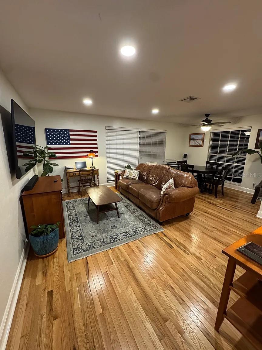 Image 4 of 45 For 606 Glen Avenue 9