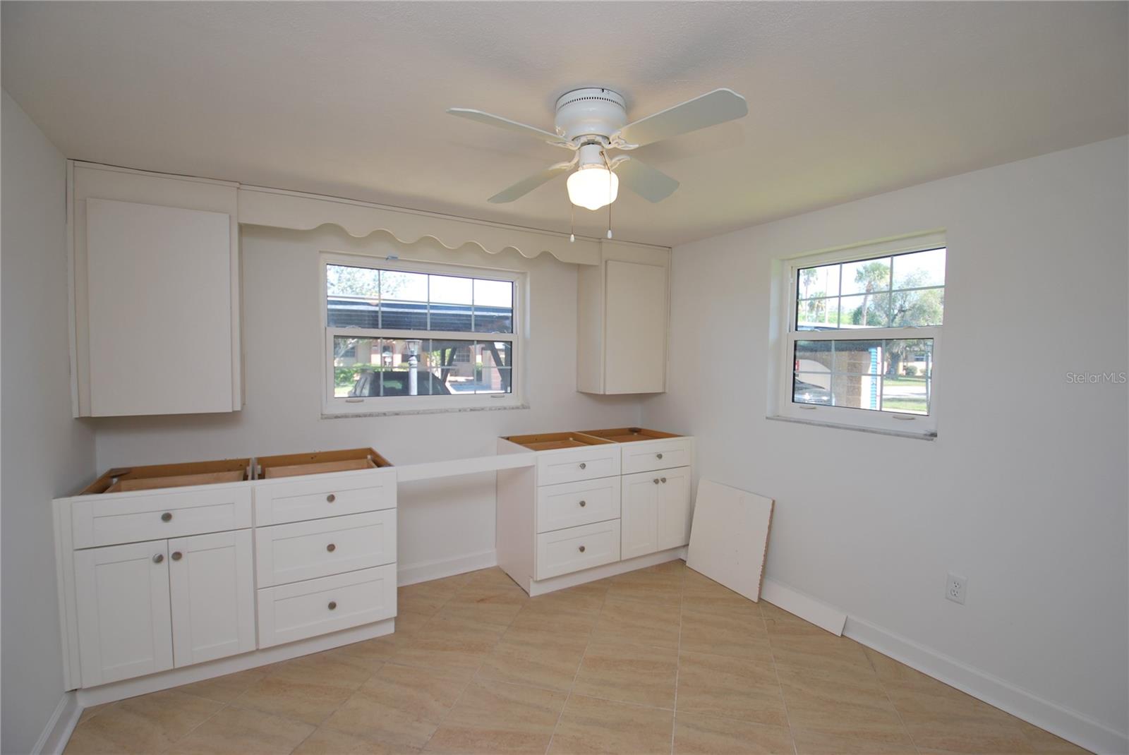 Image 10 of 21 For 4136 Stratford Drive 4136