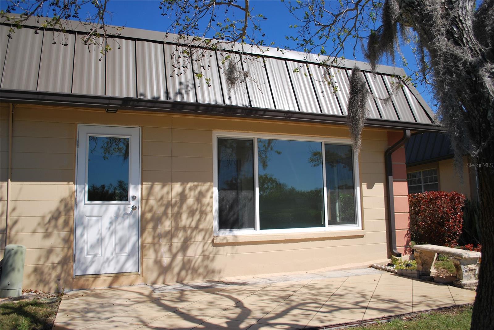 Image 4 of 21 For 4136 Stratford Drive 4136