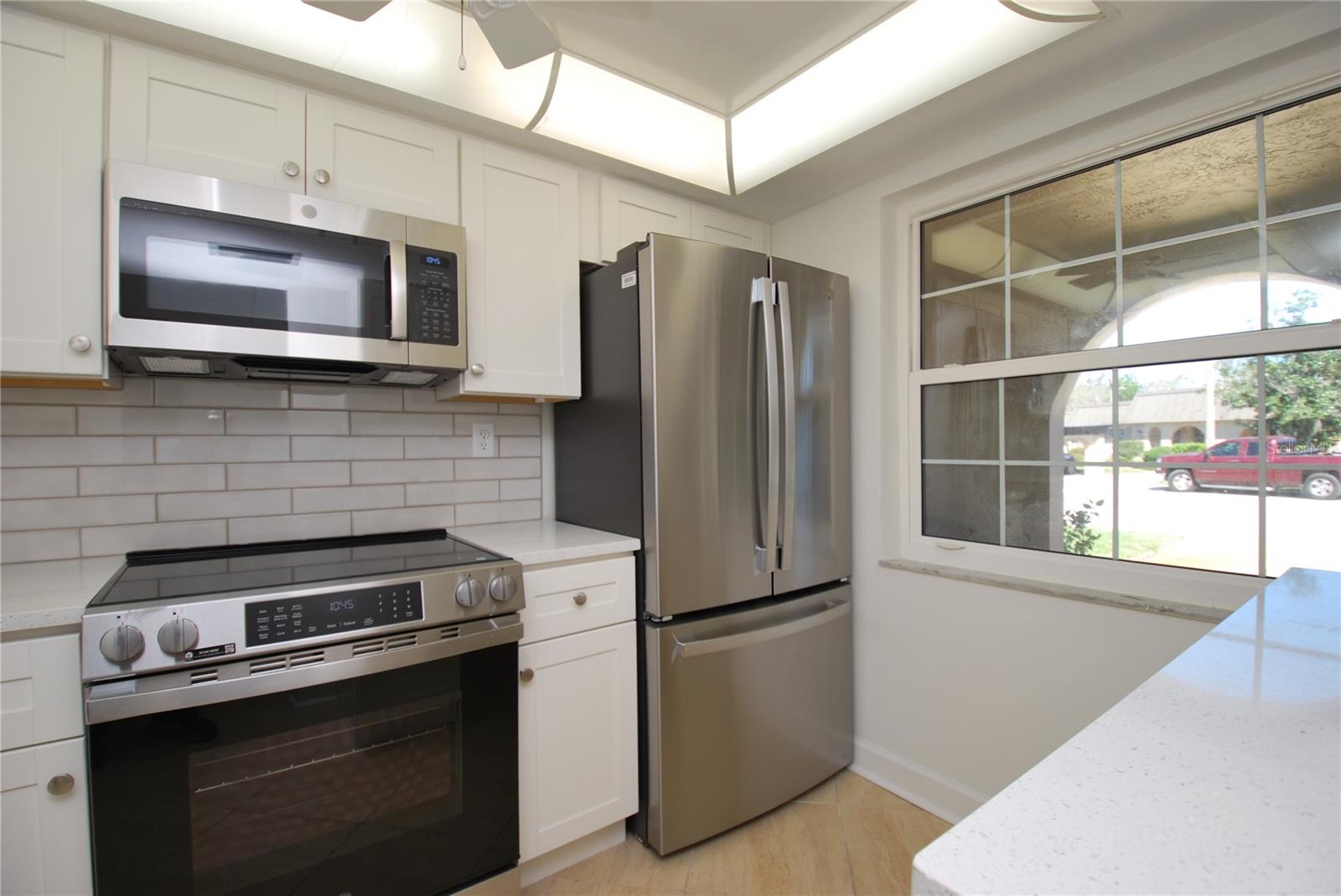 Image 7 of 21 For 4136 Stratford Drive 4136