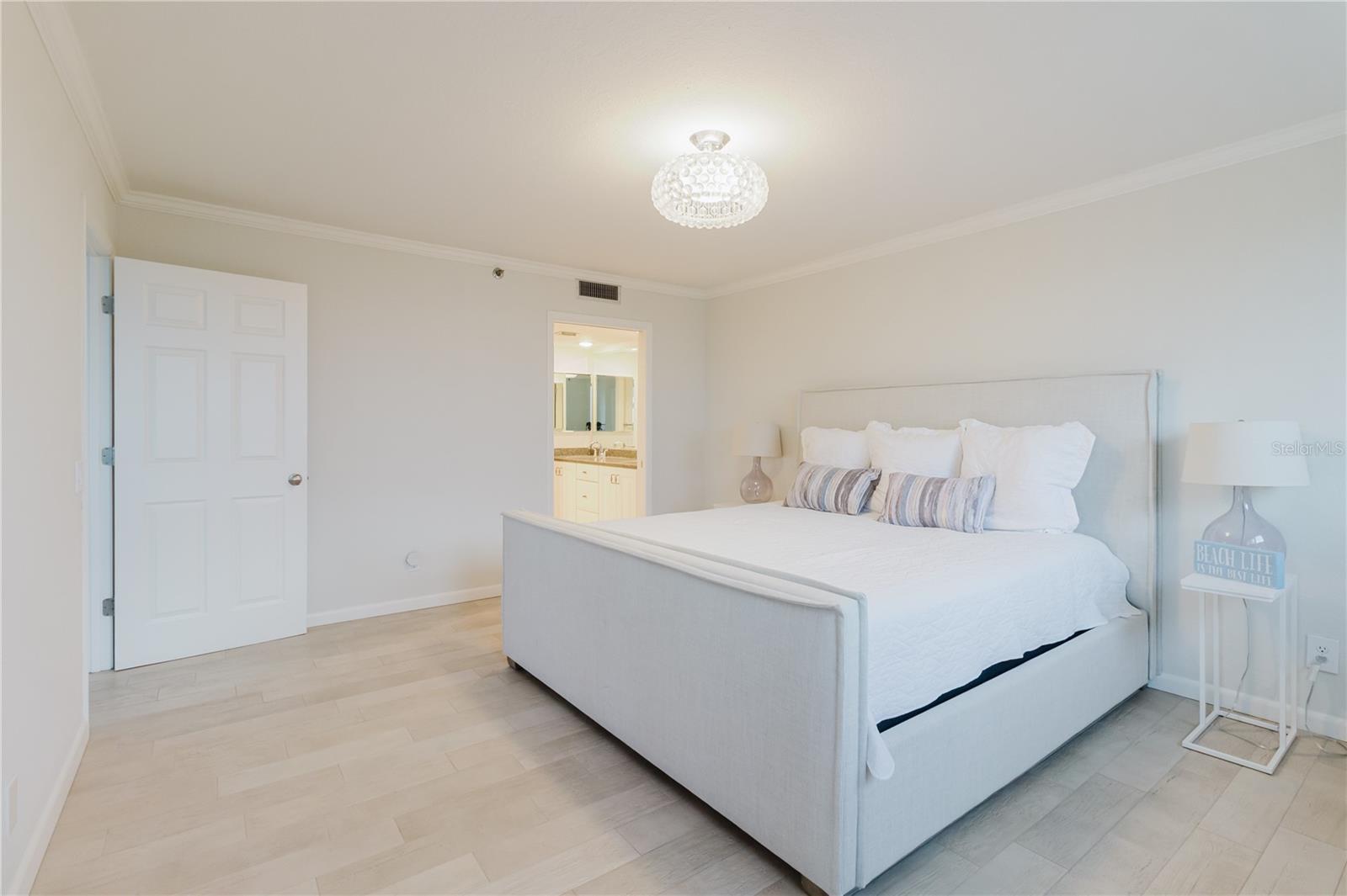 Image 27 of 74 For 11590 Shipwatch Drive 848