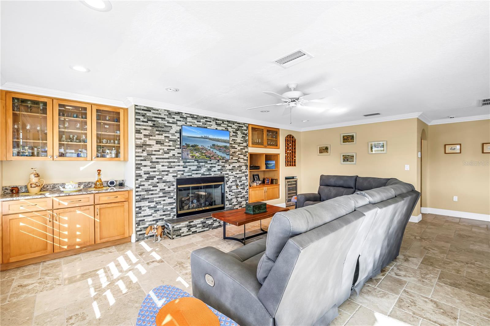 Image 12 of 47 For 1939 Hawaii Avenue Ne