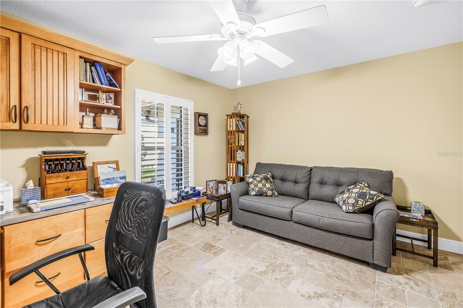 Image 20 of 47 For 1939 Hawaii Avenue Ne