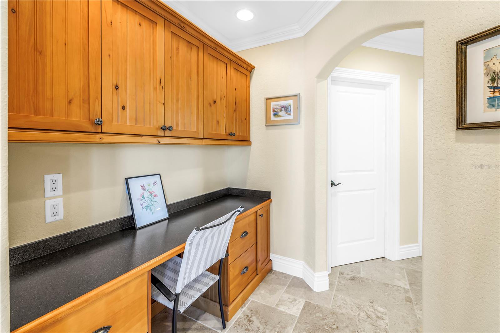 Image 26 of 47 For 1939 Hawaii Avenue Ne