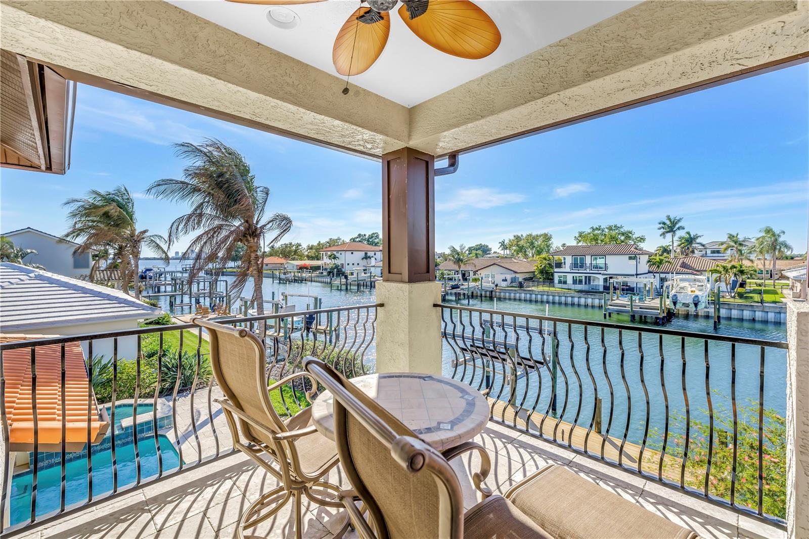 Image 35 of 47 For 1939 Hawaii Avenue Ne