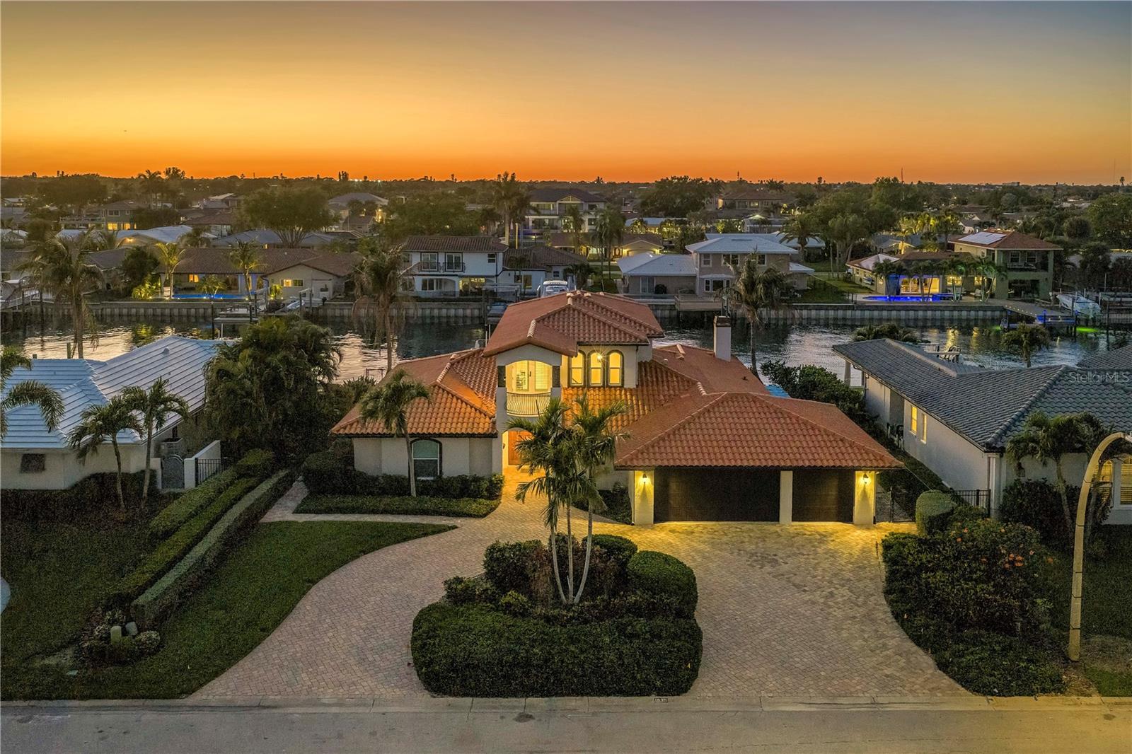 Image 46 of 47 For 1939 Hawaii Avenue Ne