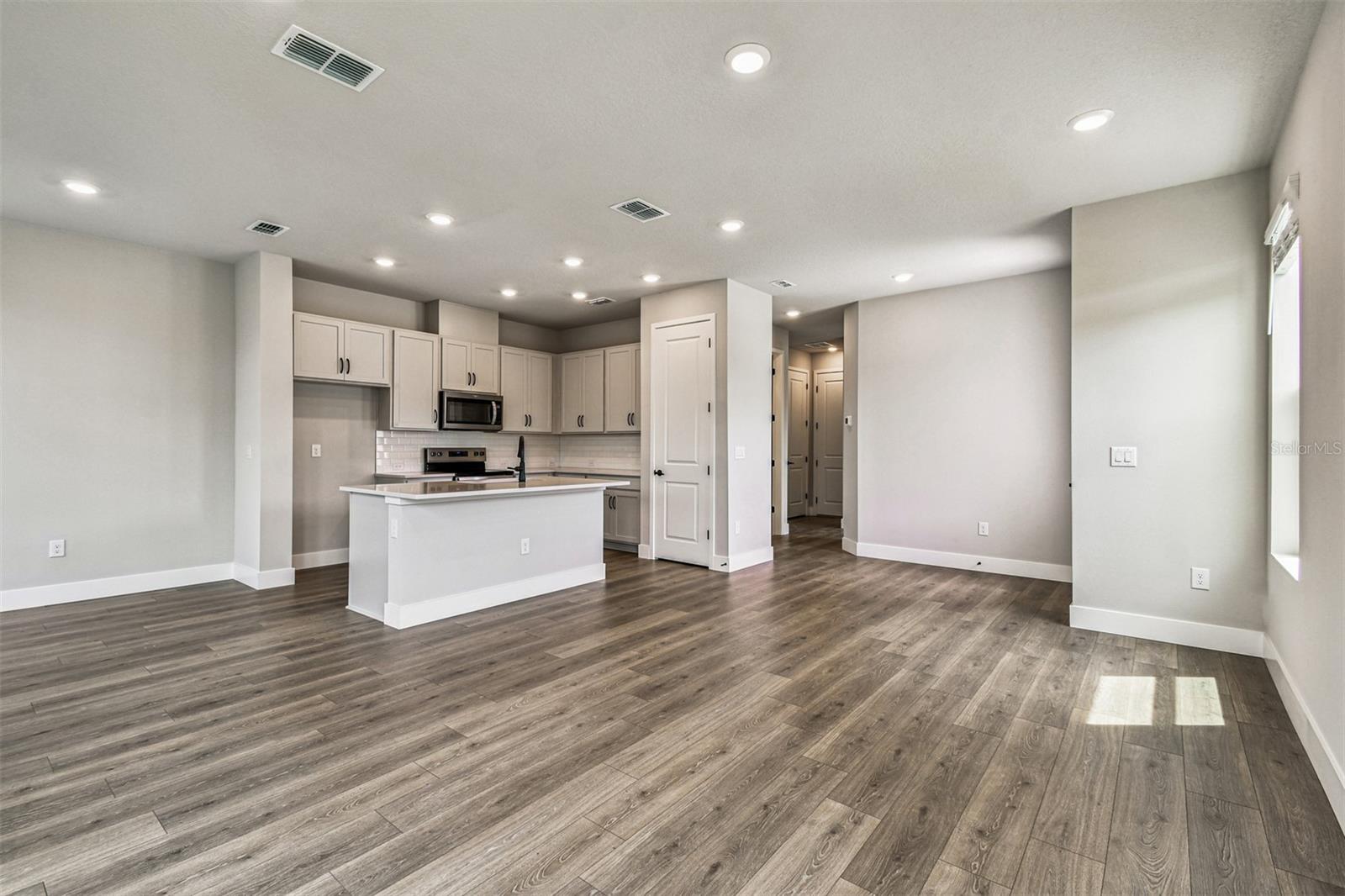 Image 15 of 47 For 11706 Full Moon Loop