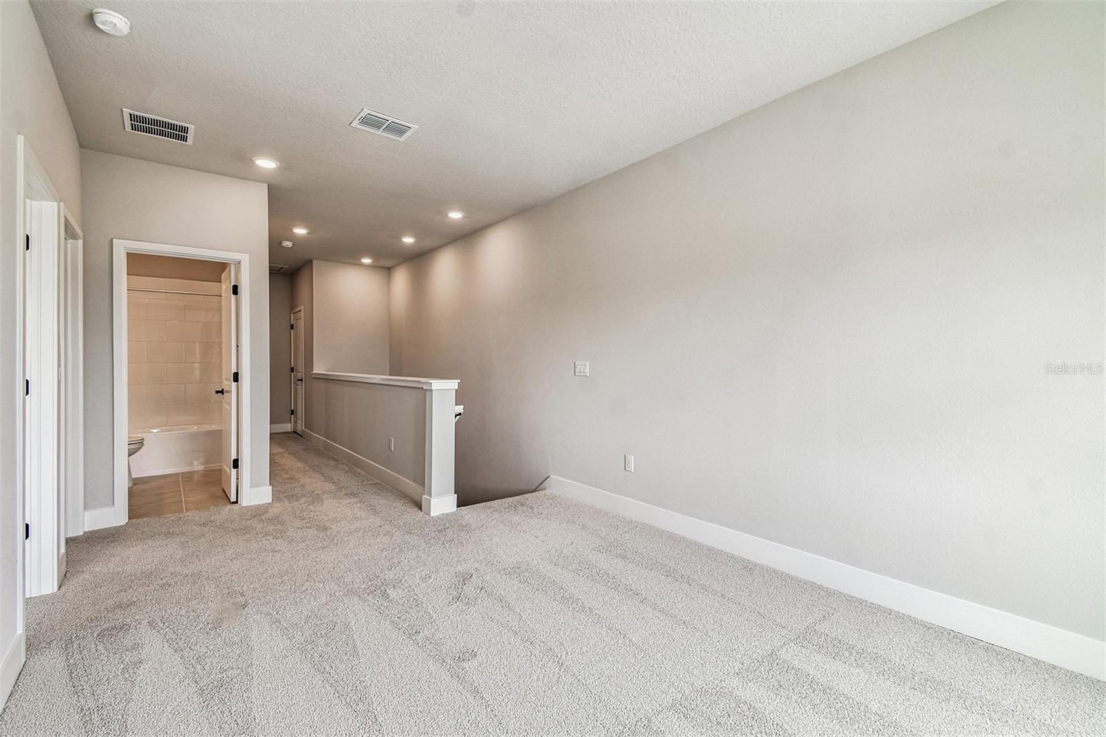 Image 20 of 47 For 11706 Full Moon Loop