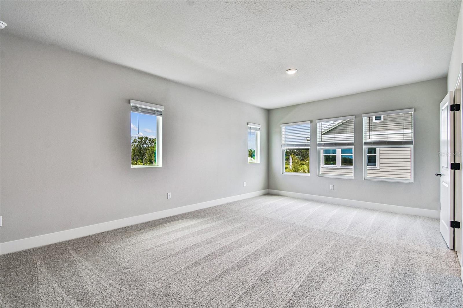 Image 22 of 47 For 11706 Full Moon Loop