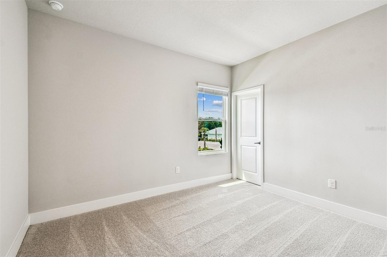 Image 33 of 47 For 11706 Full Moon Loop