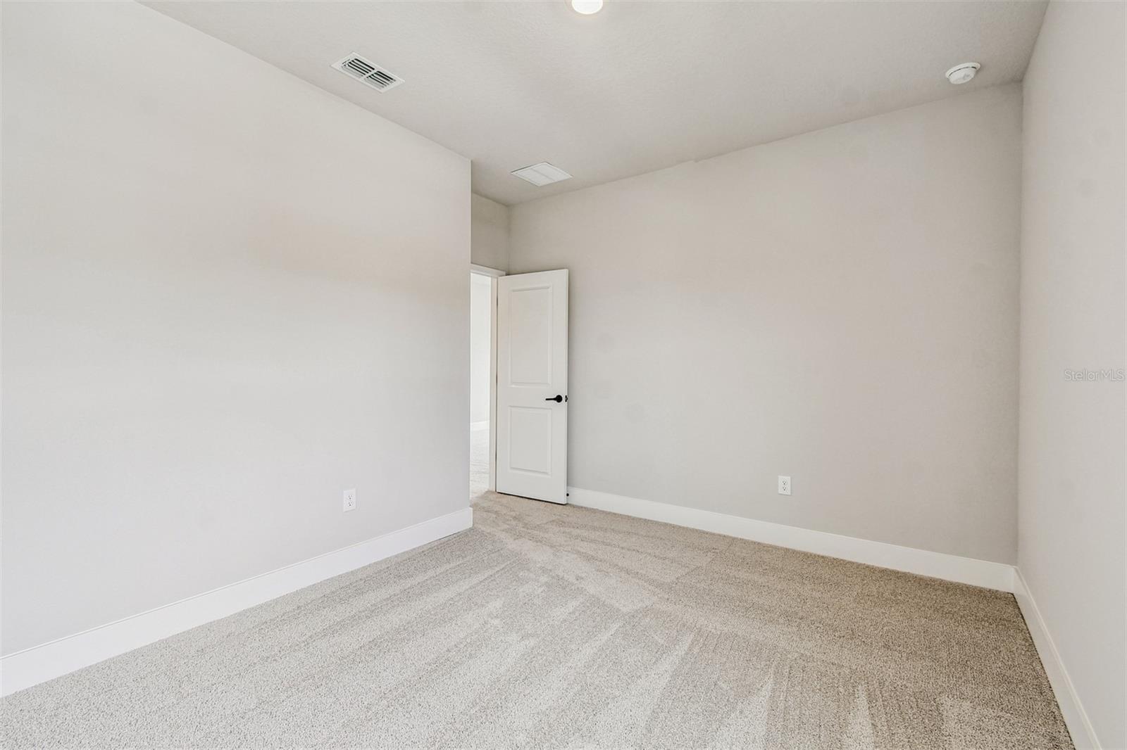 Image 34 of 47 For 11706 Full Moon Loop