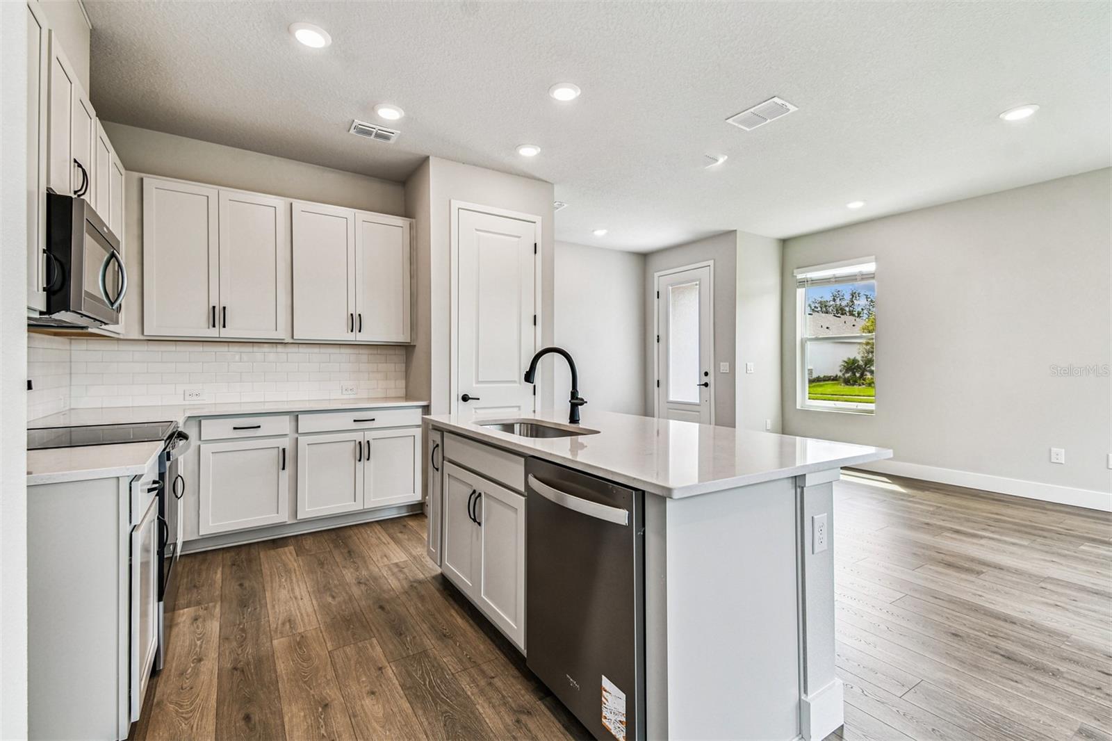 Image 9 of 47 For 11706 Full Moon Loop