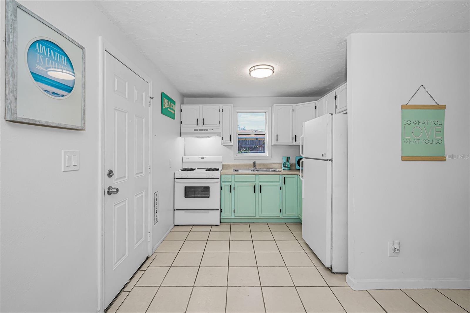 Image 15 of 36 For 1918 Macomber Avenue