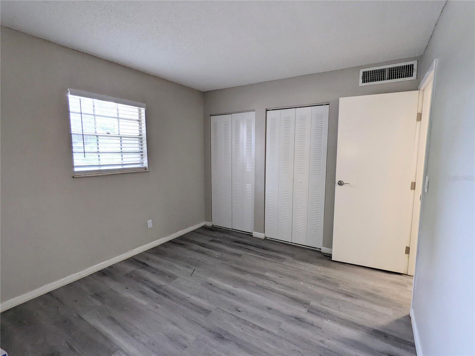 Image 5 of 7 For 701 Russell Lane 209