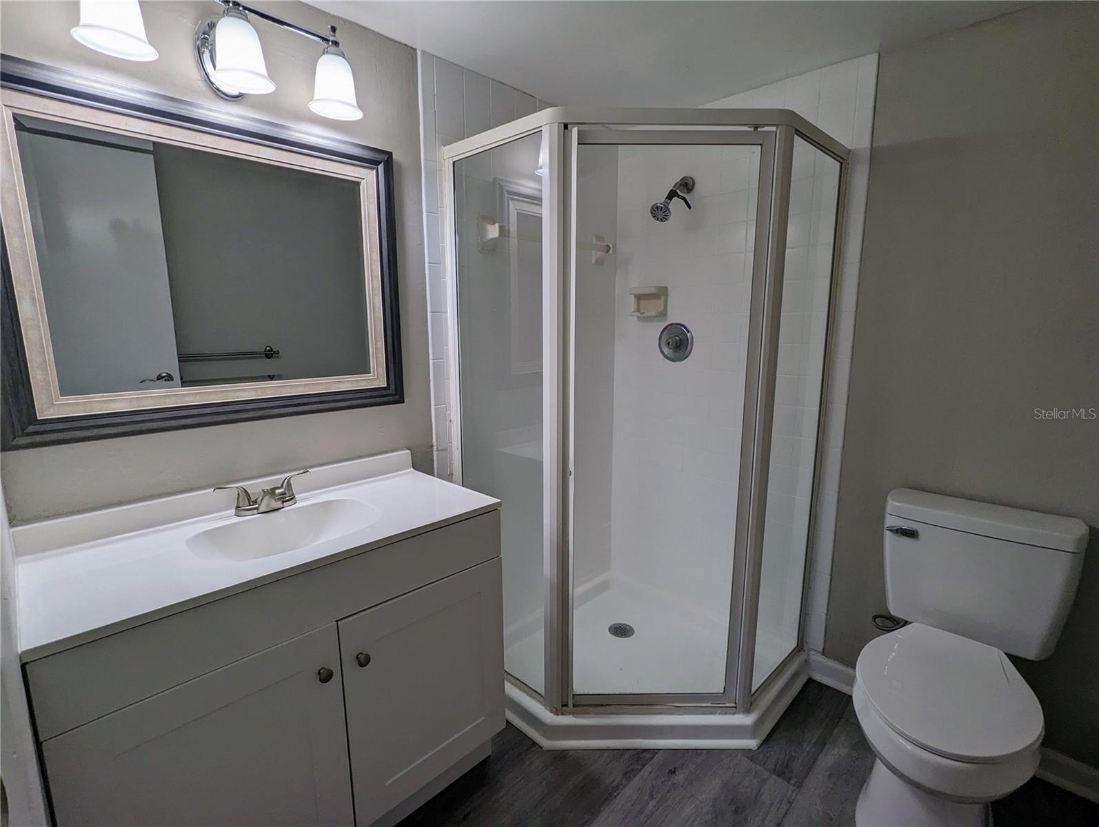 Image 7 of 7 For 701 Russell Lane 209