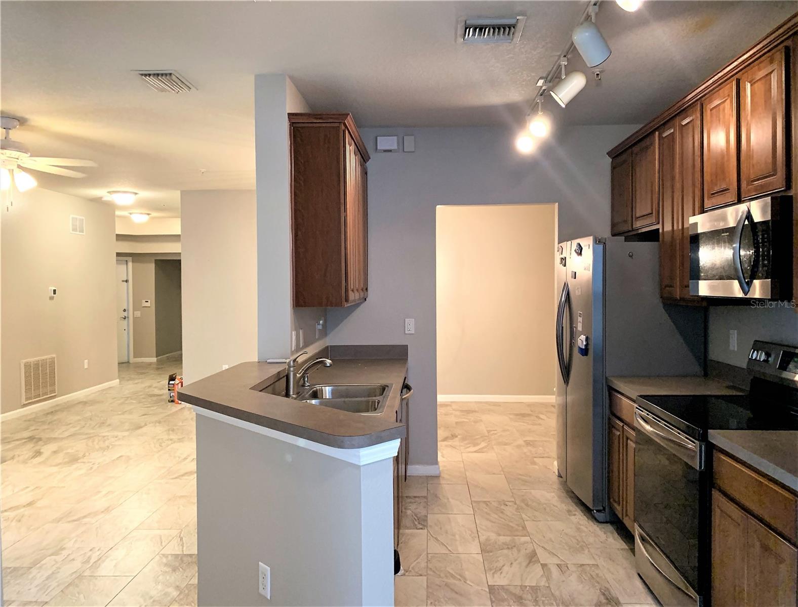 Image 12 of 35 For 10222 River Palencia Court 10222