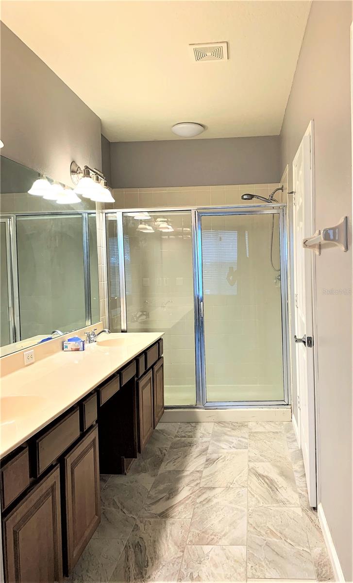 Image 16 of 35 For 10222 River Palencia Court 10222