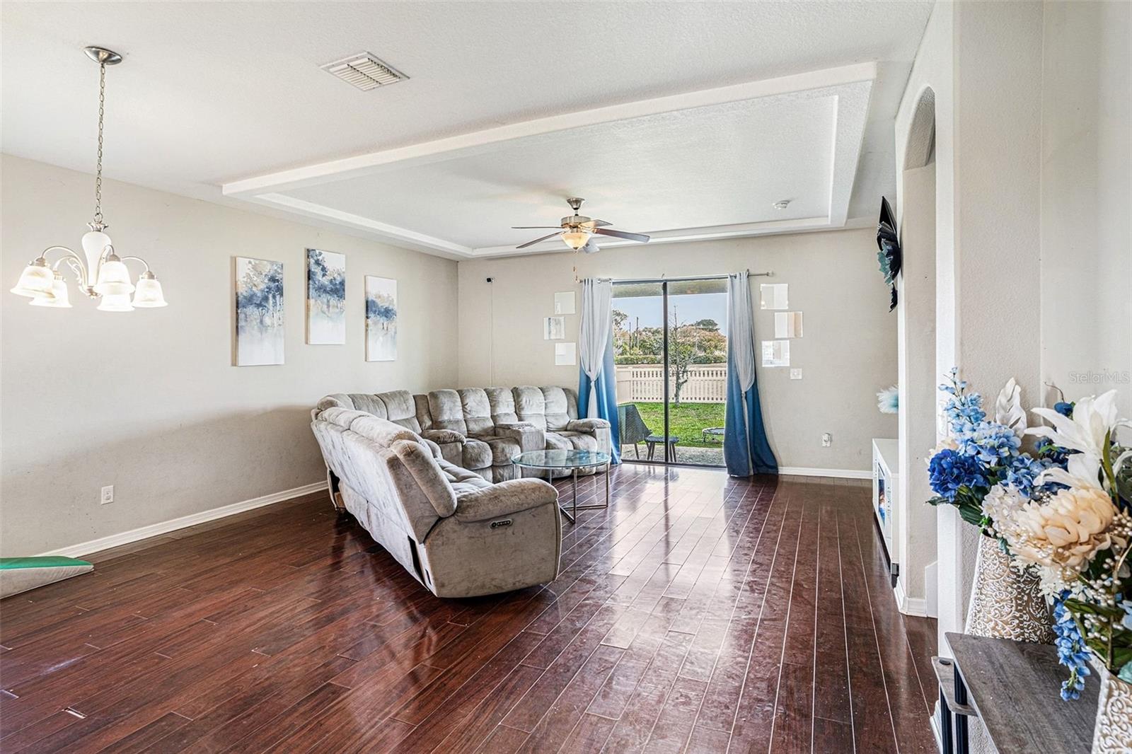 Image 5 of 29 For 11882 Thicket Wood Drive