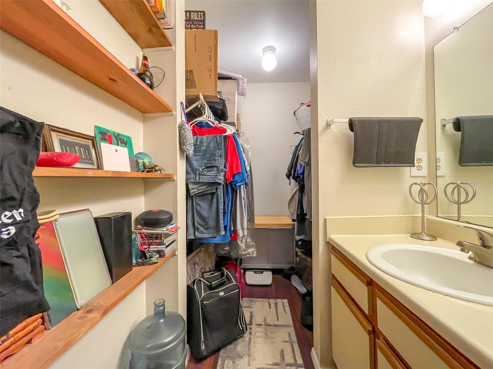 Image 16 of 31 For 1400 Gandy Boulevard N 1111