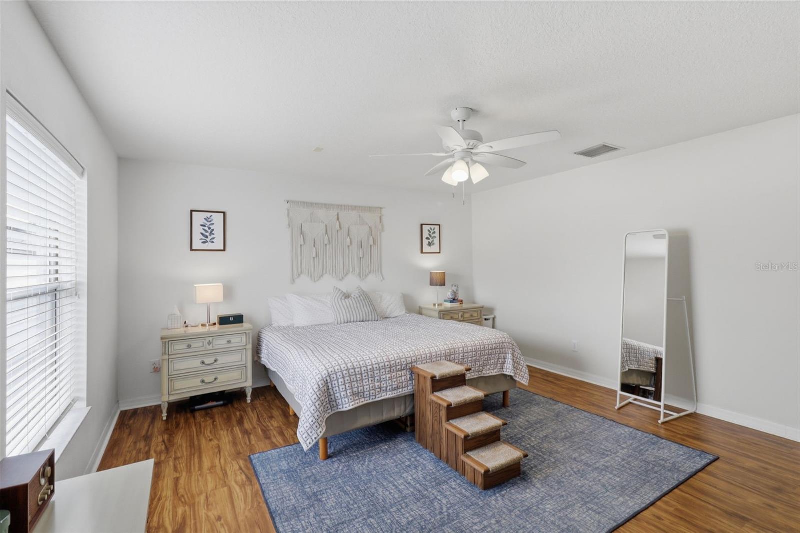 Image 18 of 24 For 5044 Dancing Bay Lane