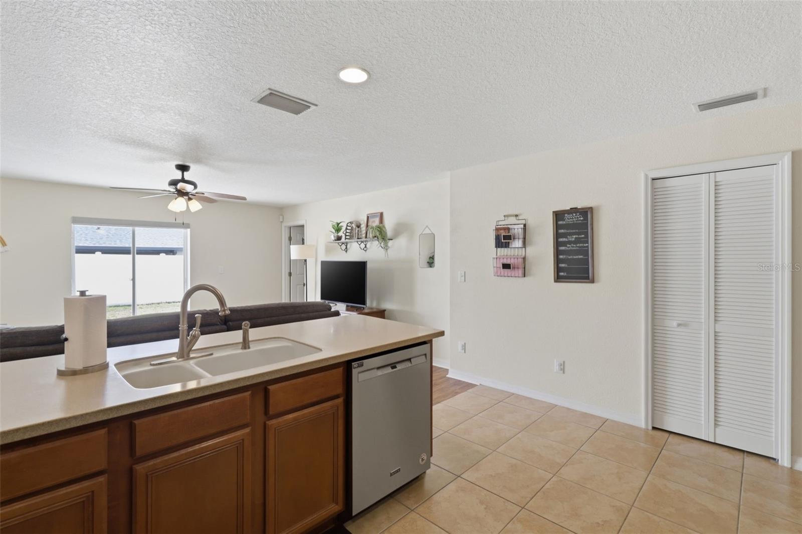 Image 9 of 24 For 5044 Dancing Bay Lane